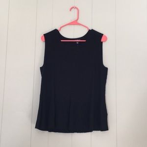 Black sweater peplum tank 🖤